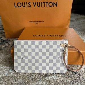 Brand new Louis Vuitton azur & rose ballerine pochette!